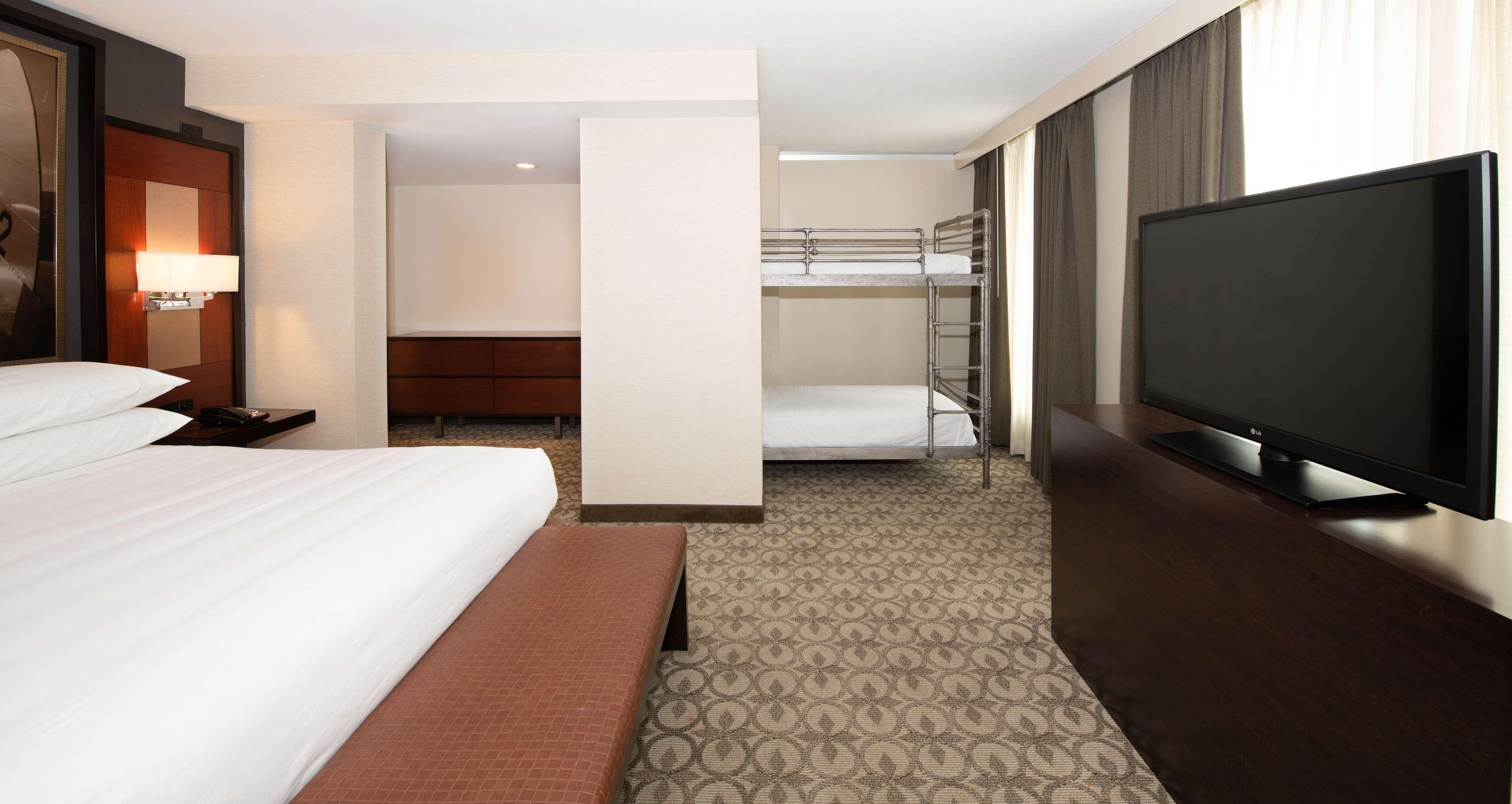 Doubletree Hotel & Suites Charleston Airport Норт-Чарлстон Екстер'єр фото